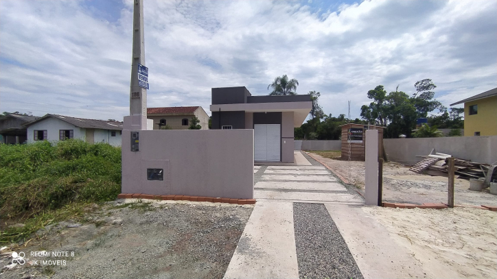CASA MOBILIADA PRONTA PARA MORAR, A VENDA NO BALNEÁRIO ALVORADA/ITAPOÁ SC