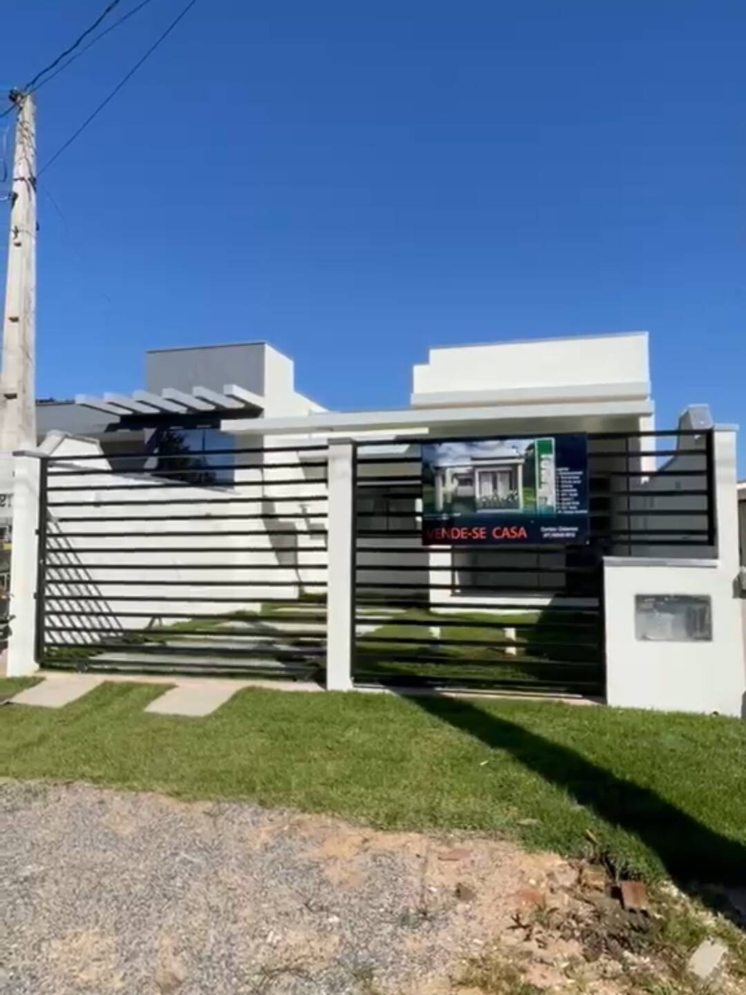 BELÍSSIMA CASA BEM LOCALIZADA, A VENDA NO BAIRRO ITAPEMA DO NORTE-ITAPOÁ SC