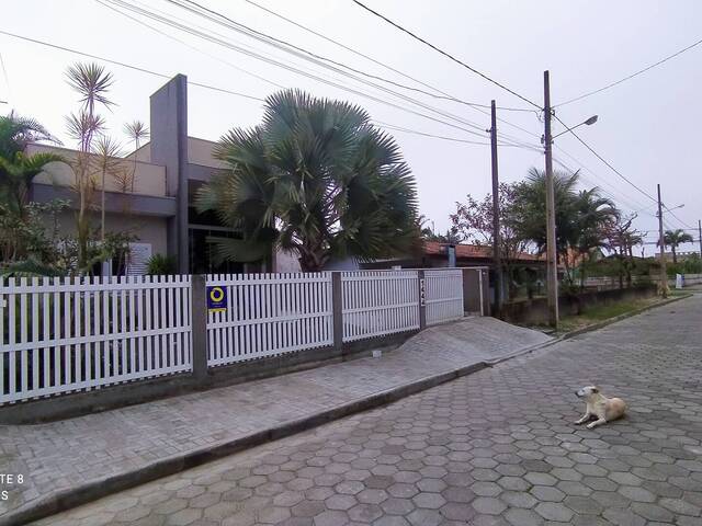 #88 - Casa para Venda em Itapoá - SC