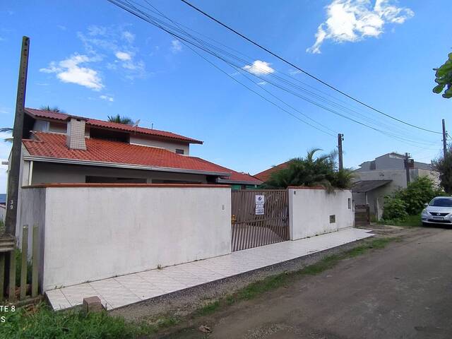 #100 - Sobrado para Venda em Itapoá - SC