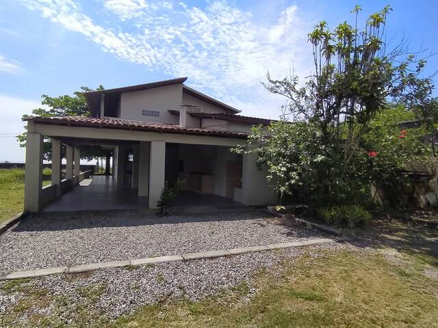 Temporada em Barra do Saí - Itapoá
